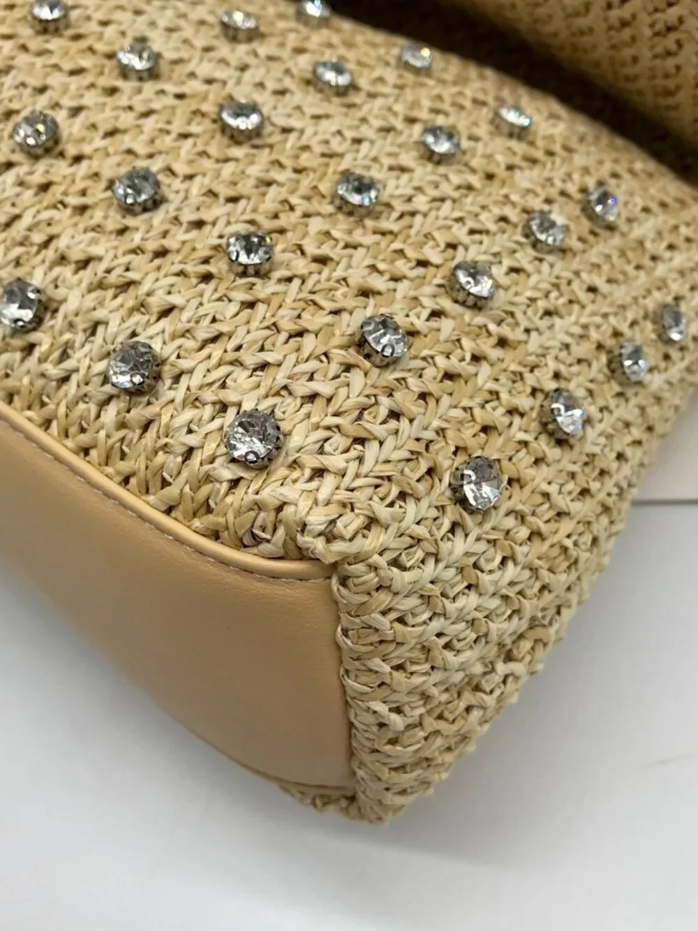 Urban Expressions Natural Marta Clutch